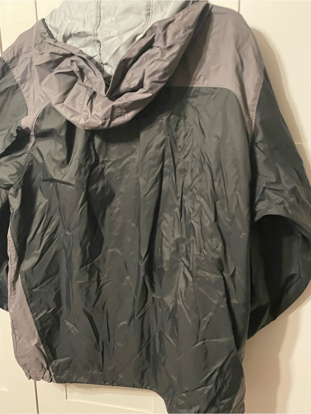Columbia Two-Tone Black and Gray Windbreaker Jacket - Picture 14 of 15